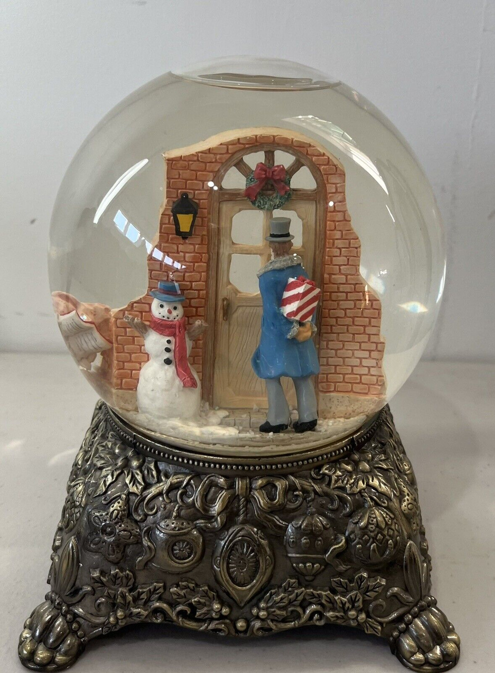 Traditions Large Water Globe Heirloom Musical w/ Metal Base